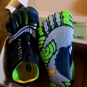 Vibram FiveFingers sport shoes